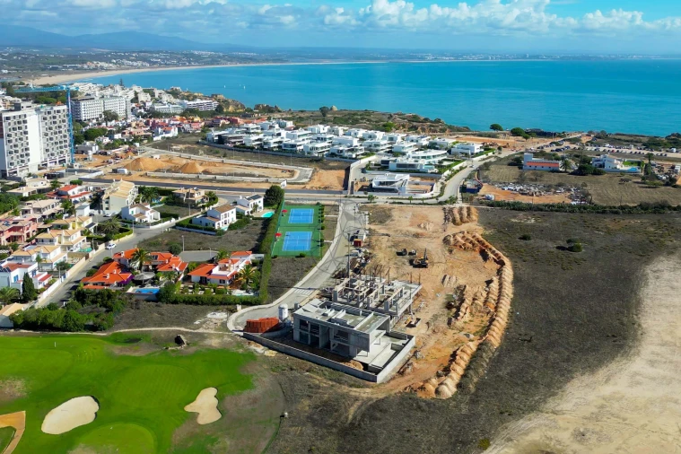 Moradia T4 para Venda em Lagos (São Sebastião e Santa Maria) Foto 24