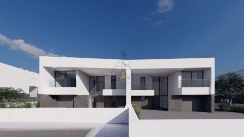 Moradia T4 para Venda em Lagos (São Sebastião e Santa Maria)