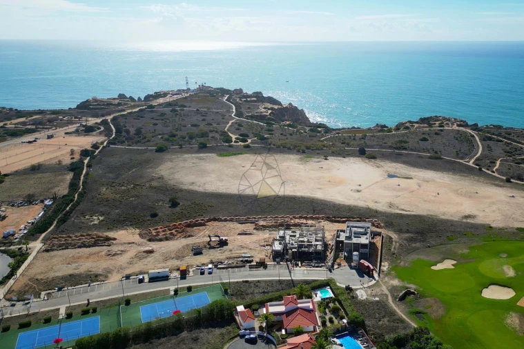 Moradia T4 para Venda em Lagos (São Sebastião e Santa Maria) Foto 25