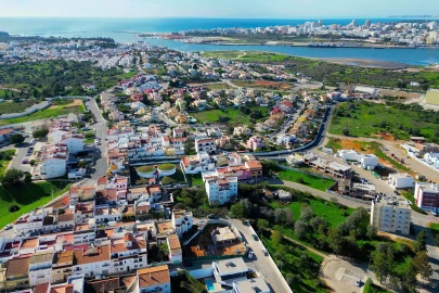 Moradia T3 para Venda em Estômbar e Parchal