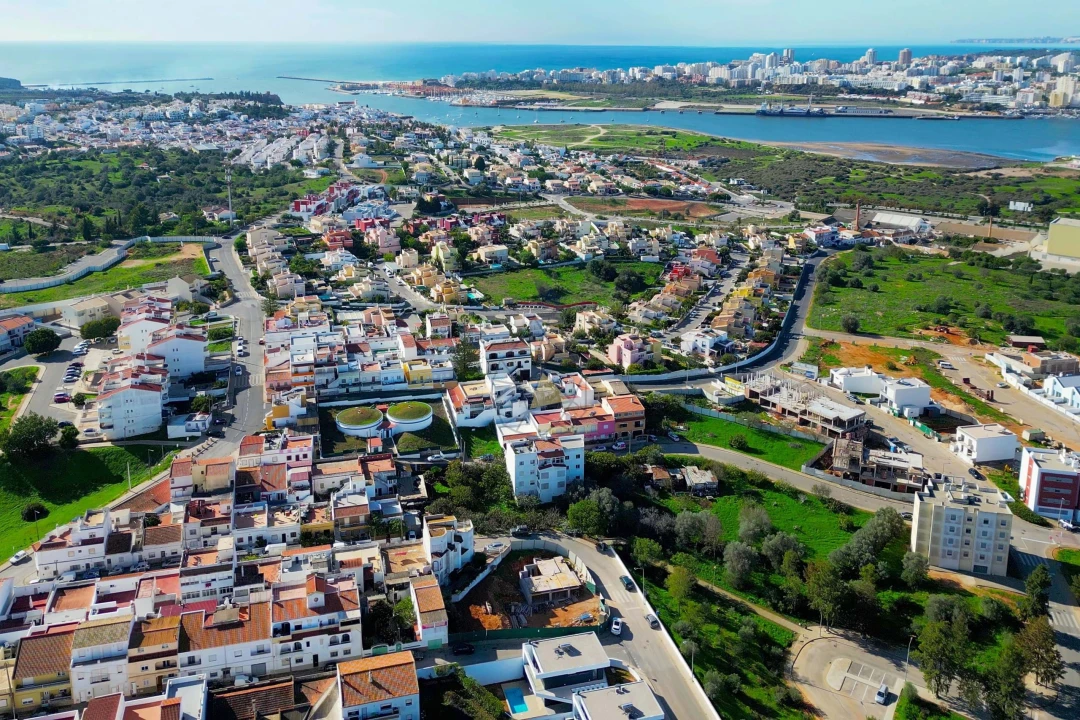 Moradia T3 para Venda em Estômbar e Parchal Foto 27