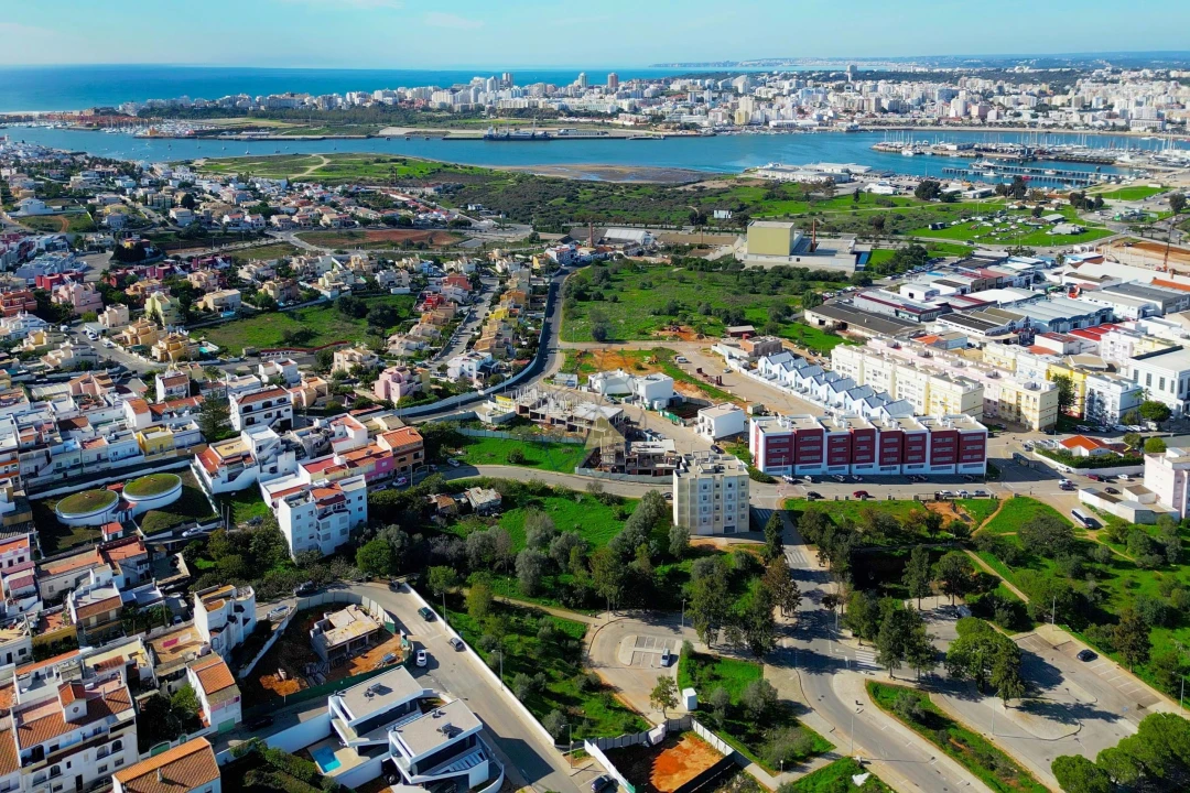Moradia T3 para Venda em Estômbar e Parchal Foto 28