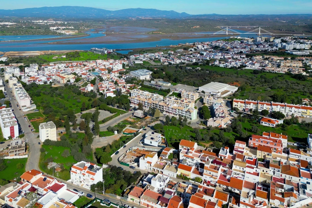 Moradia T3 para Venda em Estômbar e Parchal Foto 24