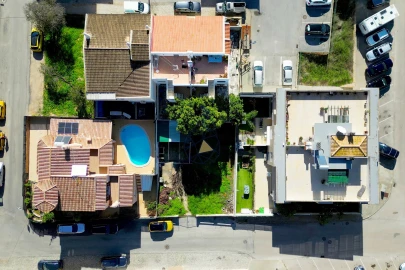 Terreno para Venda em Estômbar e Parchal