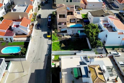 Terreno para Venda em Estômbar e Parchal
