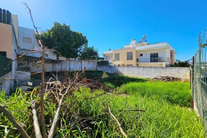 Terreno para Venda em Estômbar e Parchal