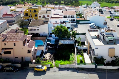 Terreno para Venda em Estômbar e Parchal