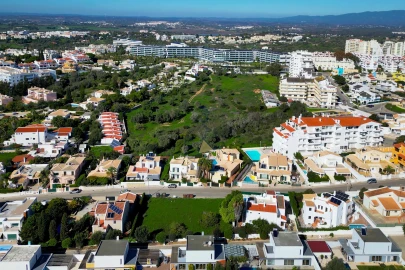 Terreno para Venda em Alvor