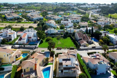 Terreno para Venda em Alvor