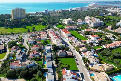 Terreno para Venda em Alvor