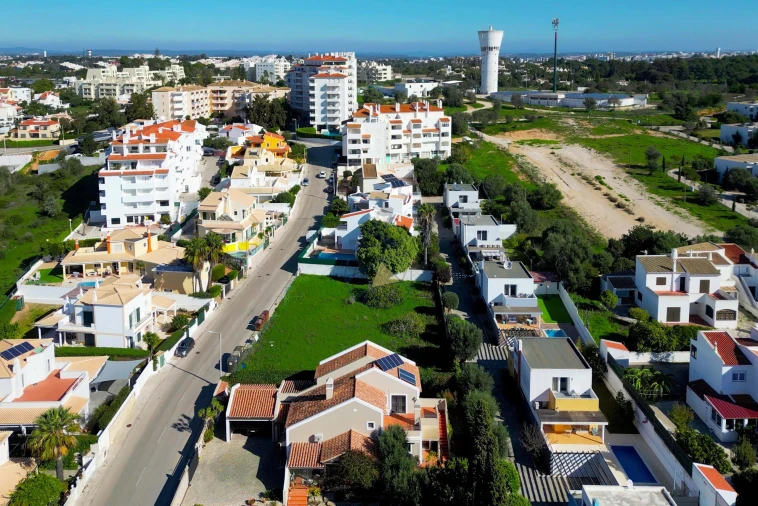 Terreno para Venda em Alvor Foto 9
