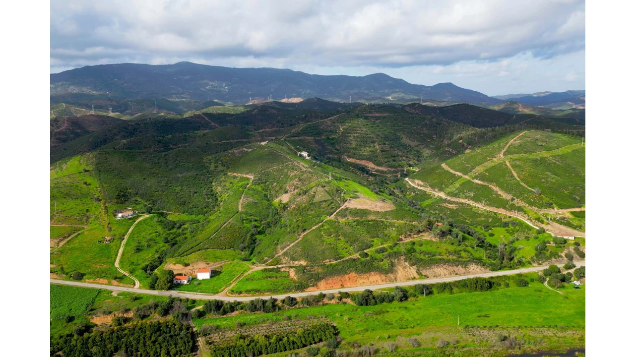 Quinta T2 para Venda em Alferce Foto 5