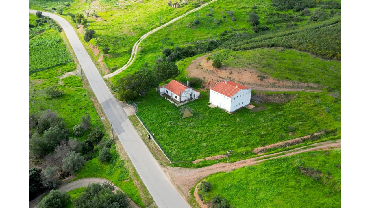 Quinta T2 para Venda em Alferce Foto 1