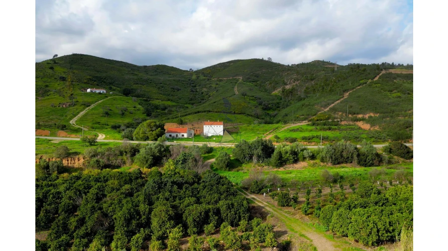Quinta T2 para Venda em Alferce Foto 8