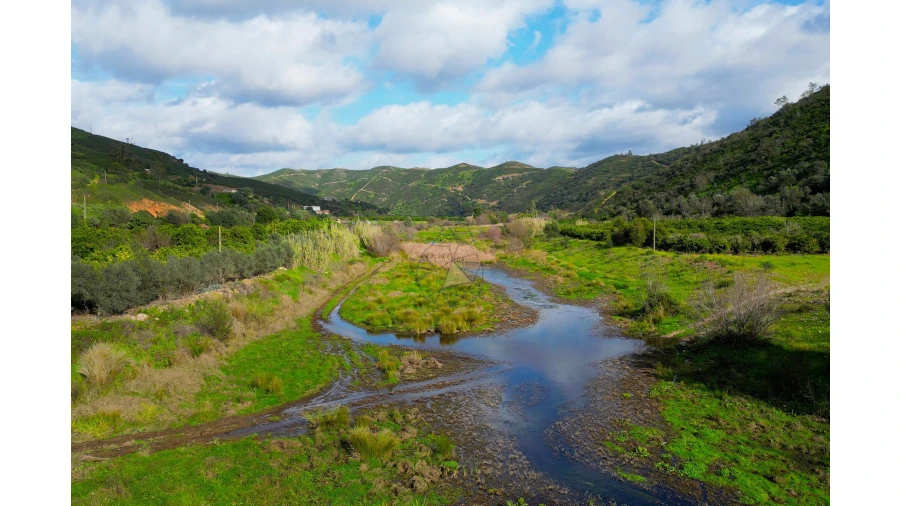 Quinta T2 para Venda em Alferce Foto 4