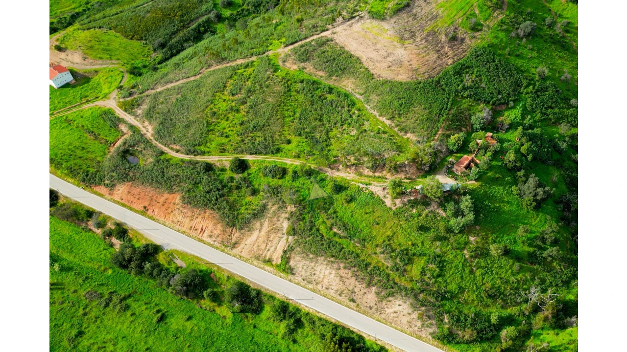 Quinta T2 para Venda em Alferce Foto 18
