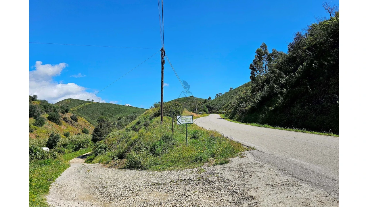 Terreno para Venda em Alferce Foto 7