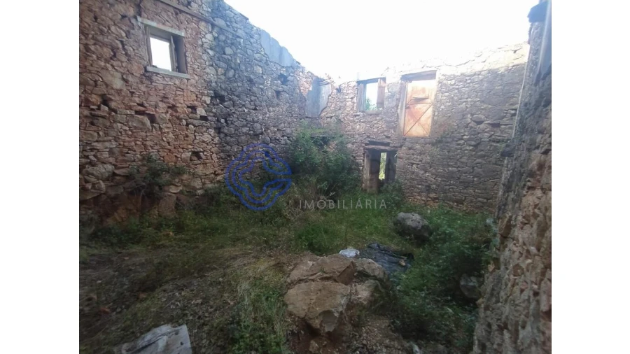 Moradia para Venda em Além da Ribeira e Pedreira Foto 5