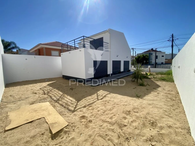 Moradia T3 para Venda em Charneca de Caparica e Sobreda Foto 5