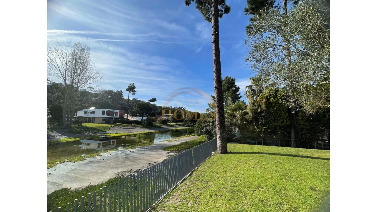 Moradia T4 para Venda em Costa da Caparica Foto 30