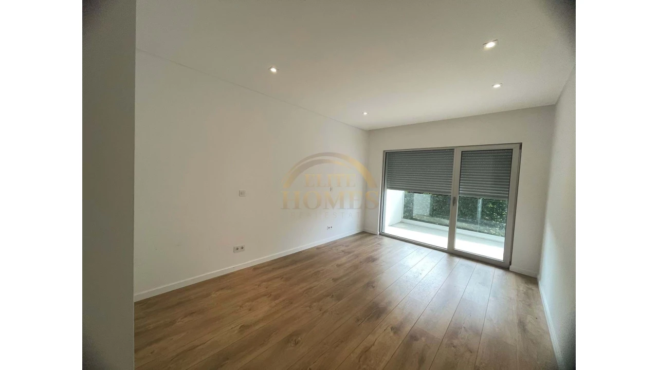 Moradia T4 para Venda em Costa da Caparica Foto 40