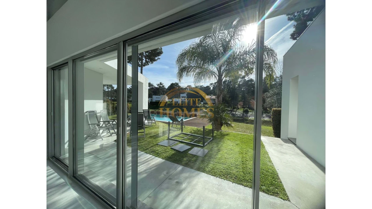 Moradia T4 para Venda em Costa da Caparica Foto 6