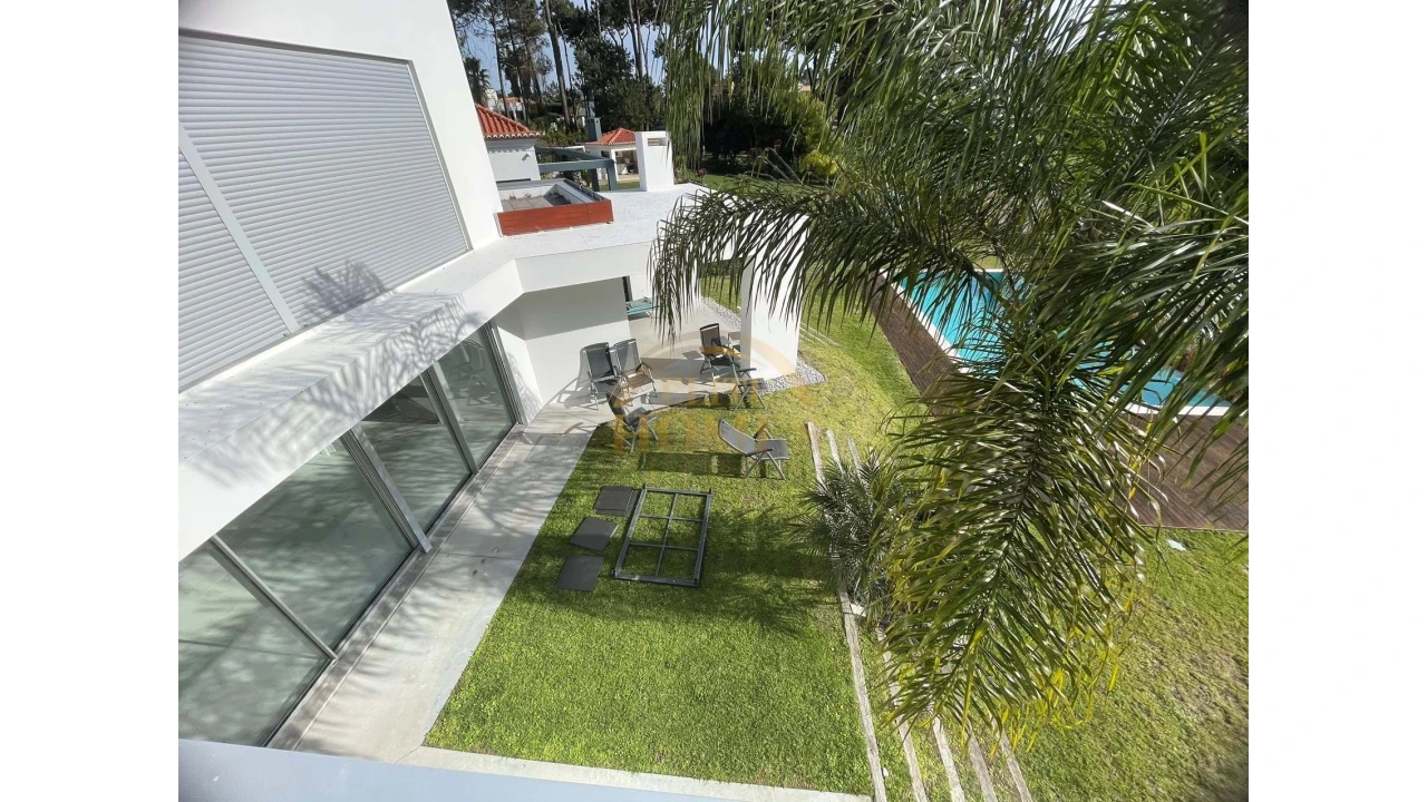 Moradia T4 para Venda em Costa da Caparica Foto 49