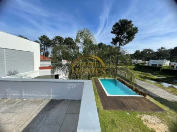 Moradia T4 para Venda em Costa da Caparica