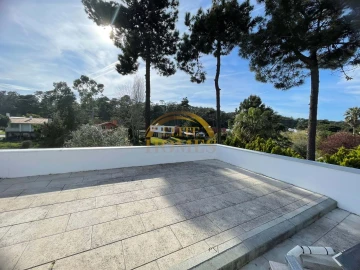 Moradia T4 para Venda em Costa da Caparica