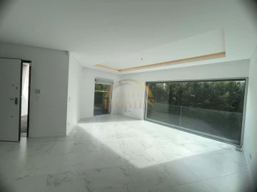Moradia T4 para Venda em Costa da Caparica