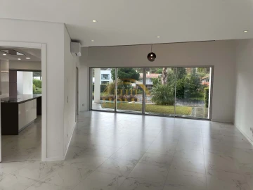 Moradia T4 para Venda em Costa da Caparica