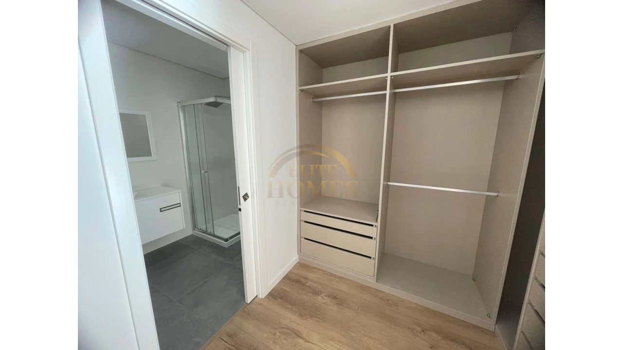 Moradia T4 para Venda em Costa da Caparica Foto 16