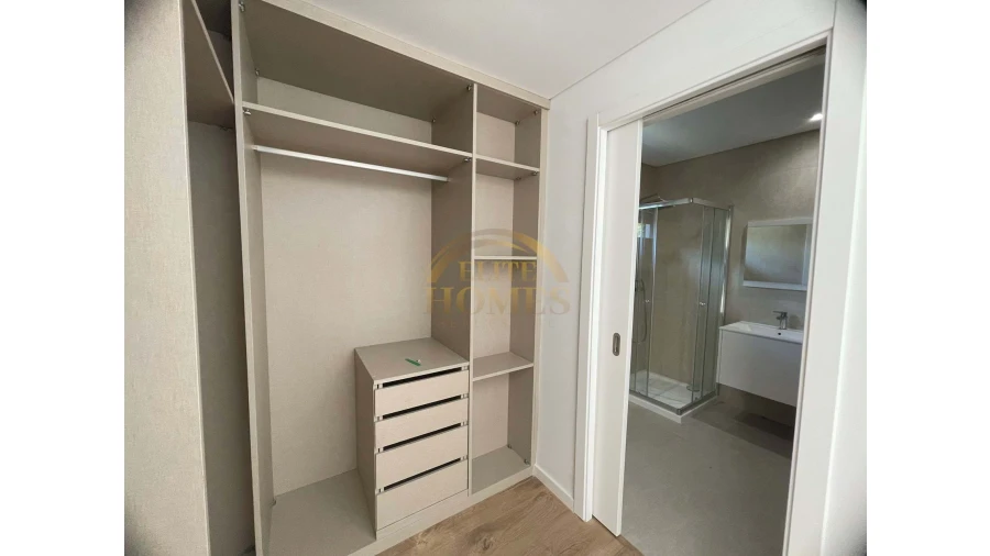 Moradia T4 para Venda em Costa da Caparica Foto 20