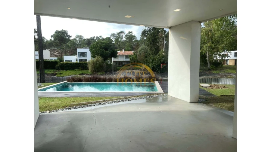 Moradia T4 para Venda em Costa da Caparica Foto 59