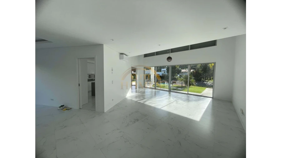 Moradia T4 para Venda em Costa da Caparica Foto 4