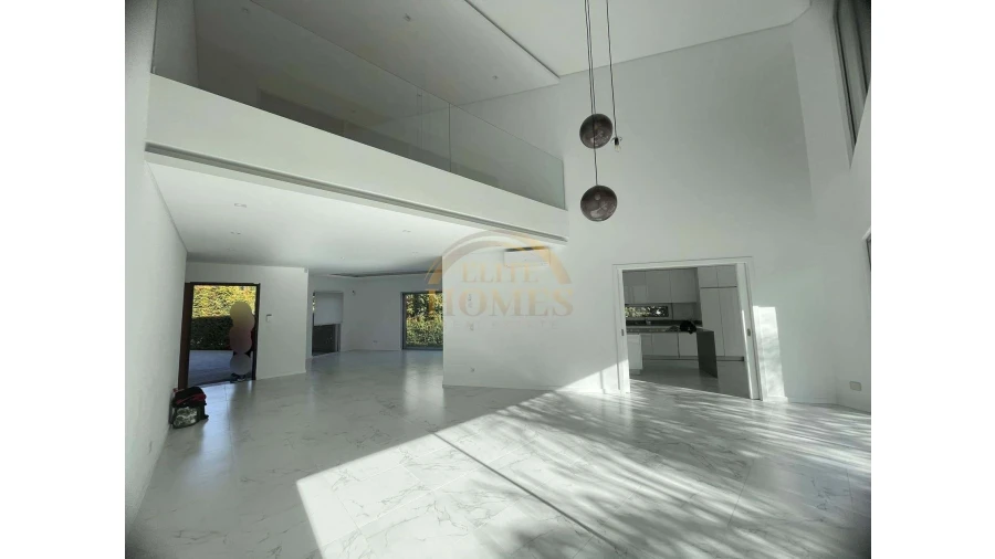 Moradia T4 para Venda em Costa da Caparica Foto 3