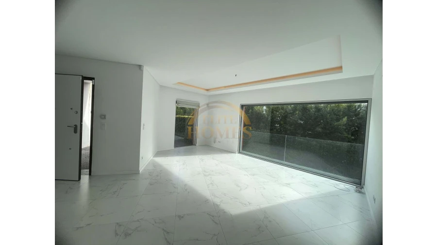 Moradia T4 para Venda em Costa da Caparica Foto 7