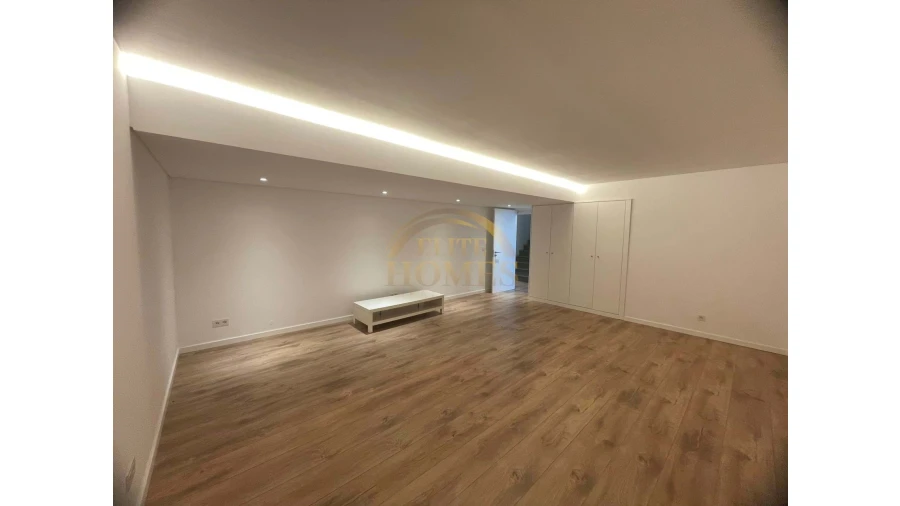 Moradia T4 para Venda em Costa da Caparica Foto 24