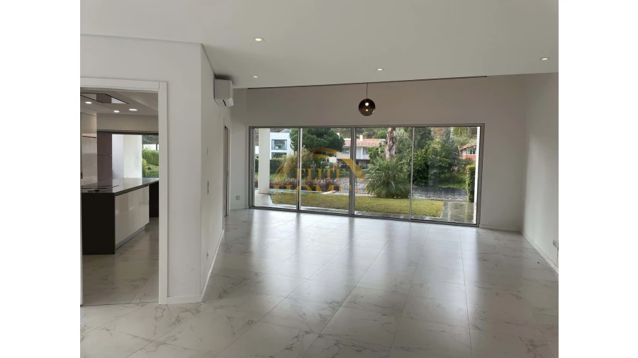 Moradia T4 para Venda em Costa da Caparica Foto 5