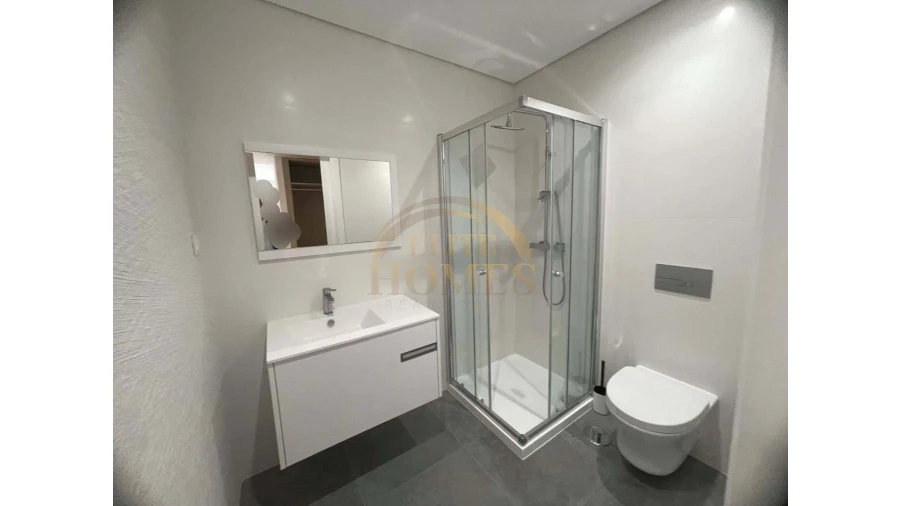 Moradia T4 para Venda em Costa da Caparica Foto 52