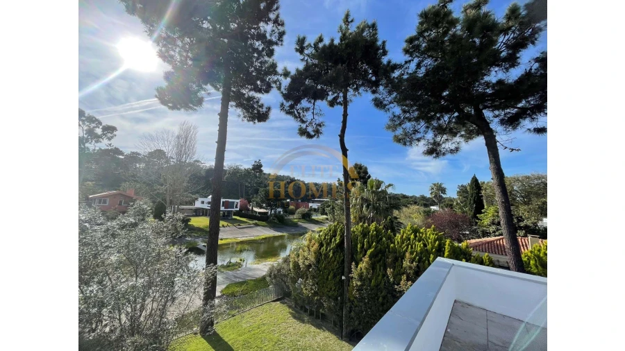 Moradia T4 para Venda em Costa da Caparica Foto 34