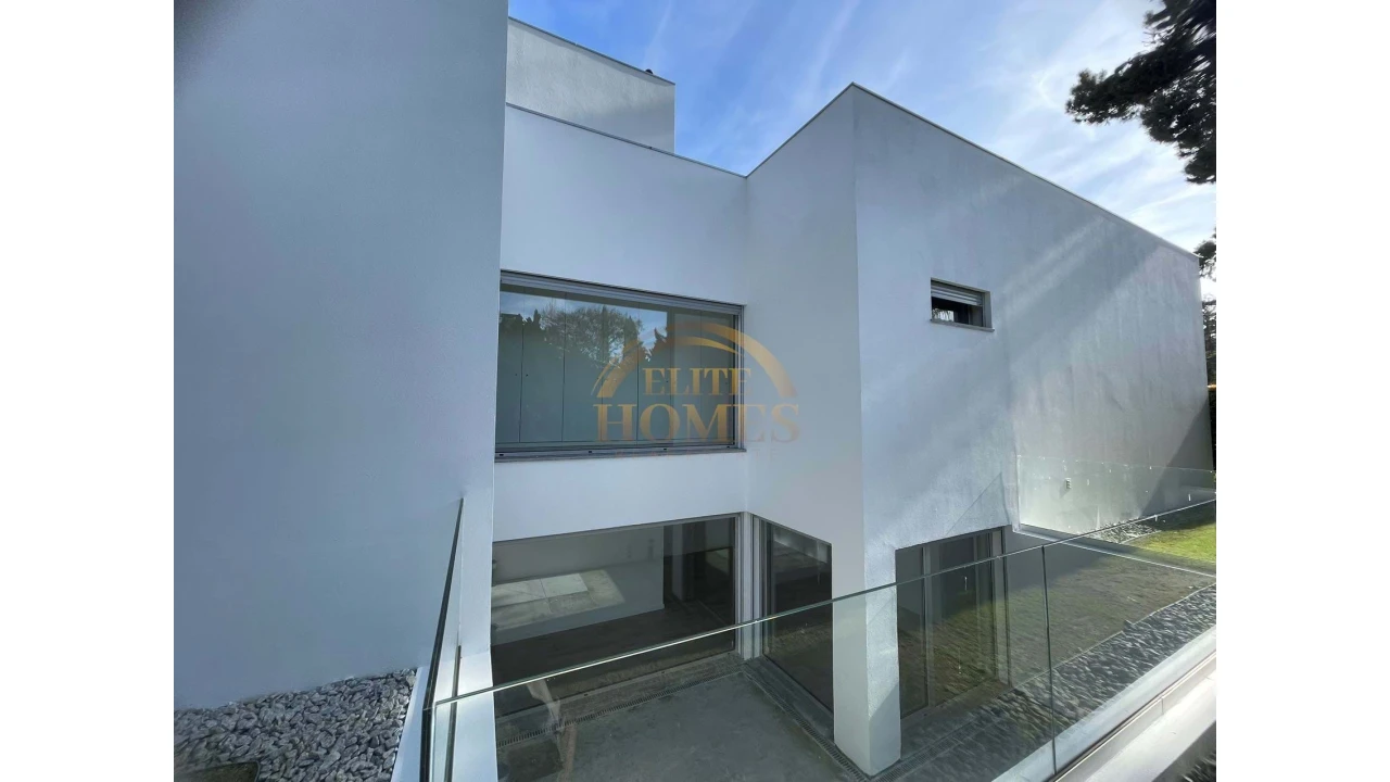 Moradia T4 para Venda em Costa da Caparica Foto 23