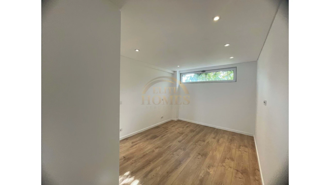 Moradia T4 para Venda em Costa da Caparica Foto 54