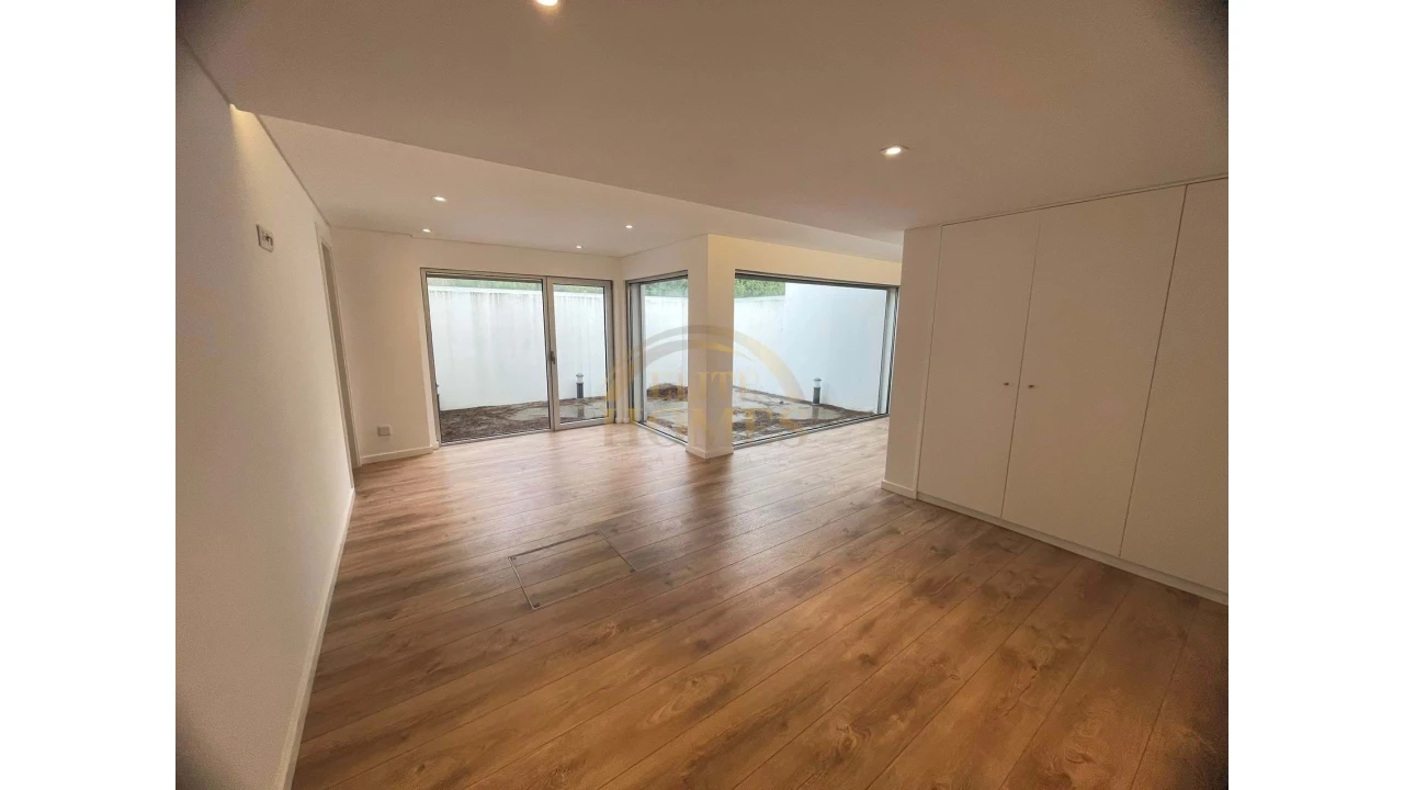 Moradia T4 para Venda em Costa da Caparica Foto 33