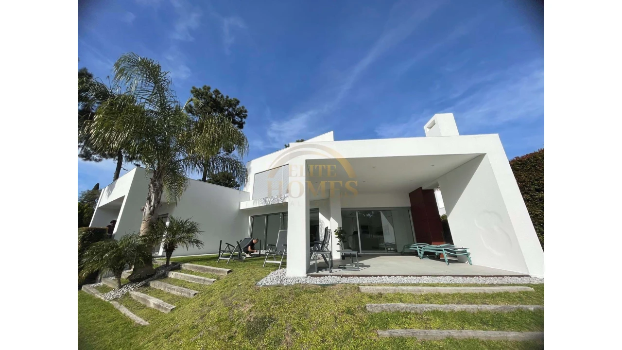 Moradia T4 para Venda em Costa da Caparica Foto 60