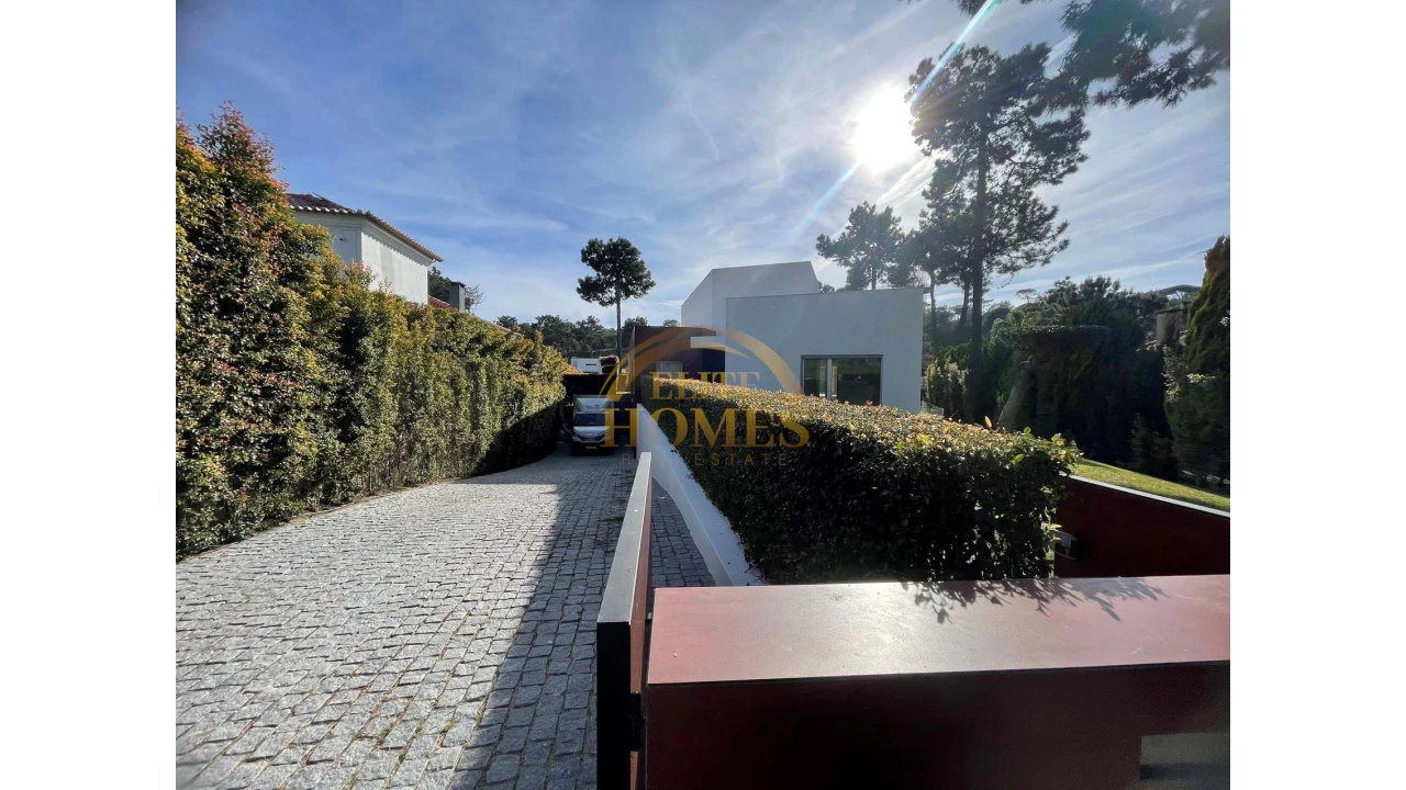 Moradia T4 para Venda em Costa da Caparica Foto 39