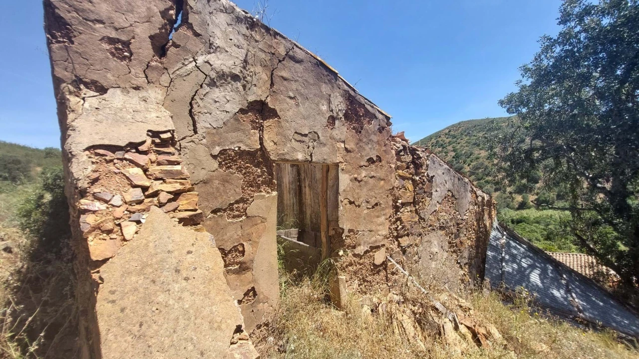 Quinta T4 para Venda em Alferce Foto 30