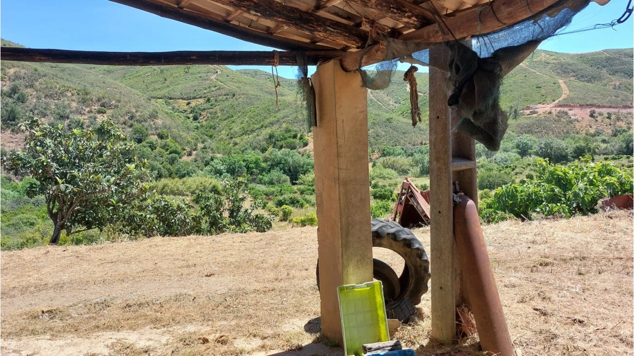 Quinta T4 para Venda em Alferce Foto 39