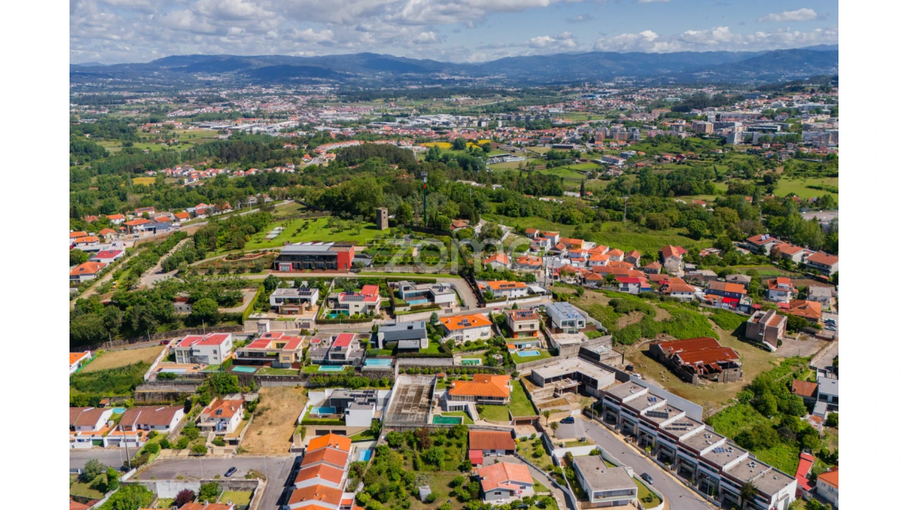 Moradia T3 para Venda em Braga (Maximinos, Sé e Cividade) Foto 44