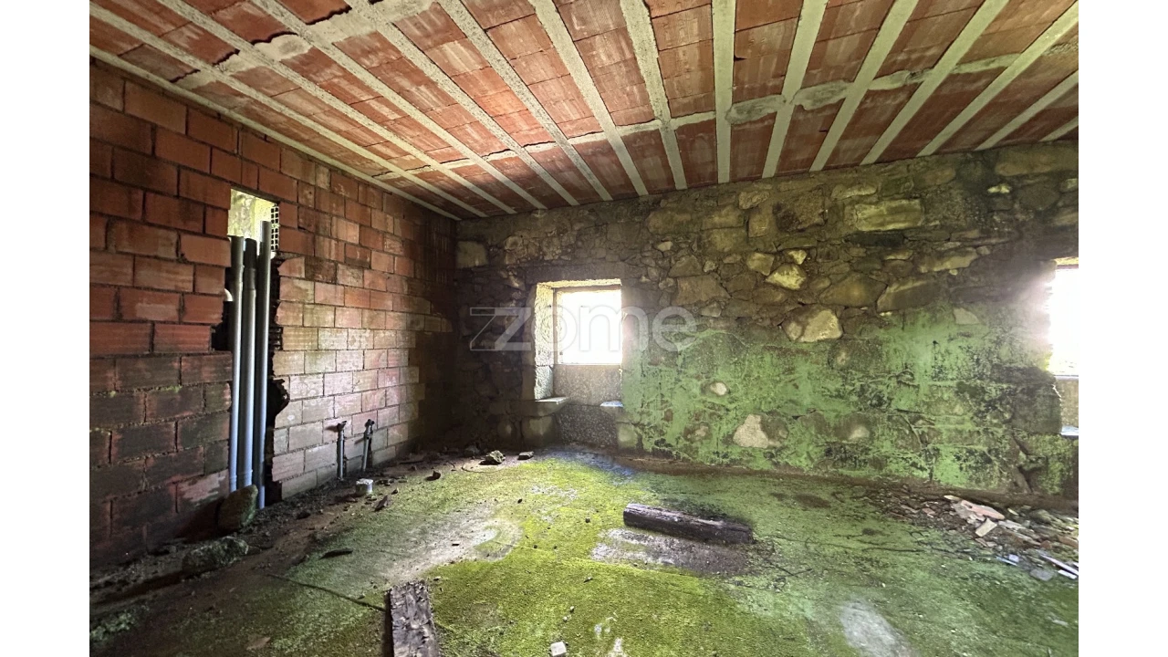 Moradia T4 para Venda em Gamil e Midões Foto 9